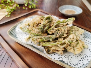 15、炸香椿鱼,喜欢的试试吧!