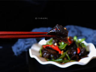 8、凉拌木耳,成品很诱人吧，酸爽可口啊