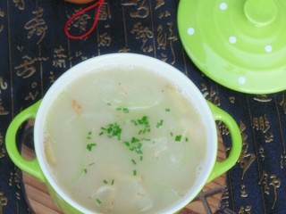 12、虾皮冬瓜汤,成品，入口就如掉进海洋里。