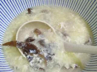 20、木耳蛋花汤,成品图