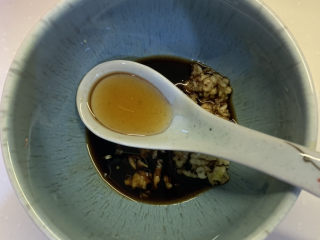 7、麻酱油麦菜,1勺香油