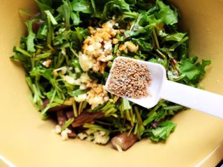 18、蒜蓉茄子芝麻菜,加一小勺鸡精