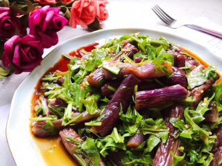 22、蒜蓉茄子芝麻菜,清爽好吃有营养