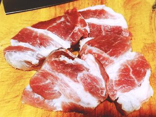 1、浅湘食光&蜜汁叉烧,梅花肉切2-3cm块