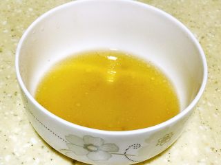 9、浅湘食光&蜜汁叉烧,准备蜂蜜水30ml加入水调匀