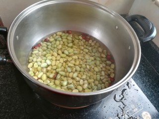 8、孔乙己爱吃的香酥茴豆,煮后的茴豆