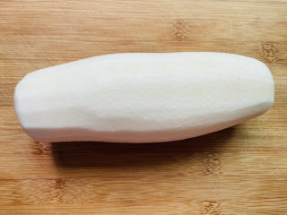 1、糖醋白萝卜,白萝卜洗净去皮