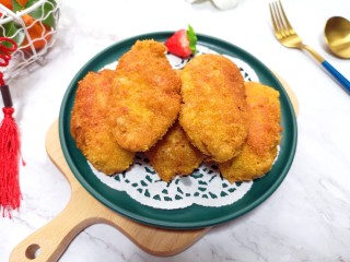 13、香酥炸鸡翅,看着就特别有食欲。