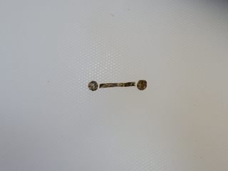 8、卡通大白饭团便当盒,海苔，用剪刀剪出两个圆形和一条直线来做表情。