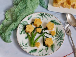 29、卡通大白饭团便当盒,胡萝卜山药糕