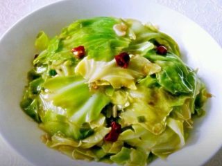 8、糖醋莲花白,如图放汤后炒熟起锅