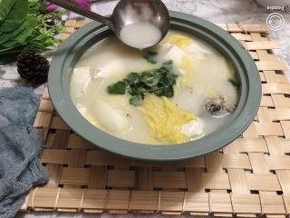 15、白菜豆腐汤,味道超赞！鲜清甜！