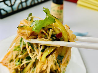 13、鲜到飞起来的“凉拌金针菇黄瓜????”,成品图