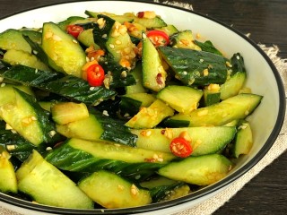 10、凉拌黄瓜,夏天的必备菜