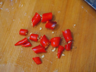 4、红烧鳊鱼,红米椒