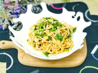 17、凉拌千张,全部搅拌均匀就可以了