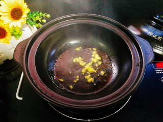 5、年夜饭--油焖皮皮虾,姜末爆香