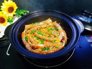 13、年夜饭--油焖皮皮虾,最后滴几滴芝麻油即可上桌，✌✌✌✌✌