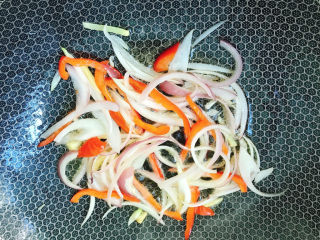 9、清蒸草鱼,炒熟