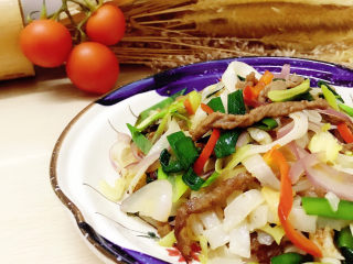 18、干炒牛河,拌匀装盘