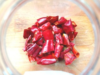 10、凉拌灰灰菜,备干辣椒段