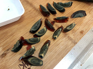 18、蒜蓉茄子,切均匀小块