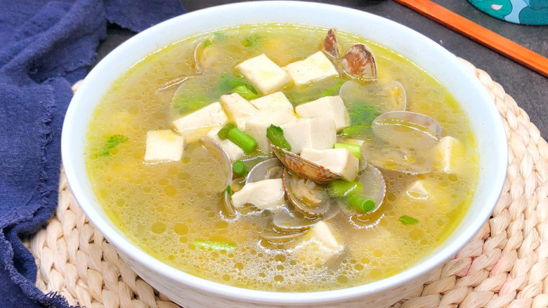 花蛤豆腐汤
