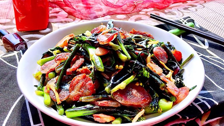 我爱家乡菜系列紫菜苔炒香肠