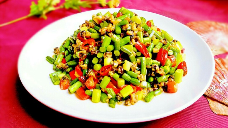 蒜苔炒螺丝肉香辣版