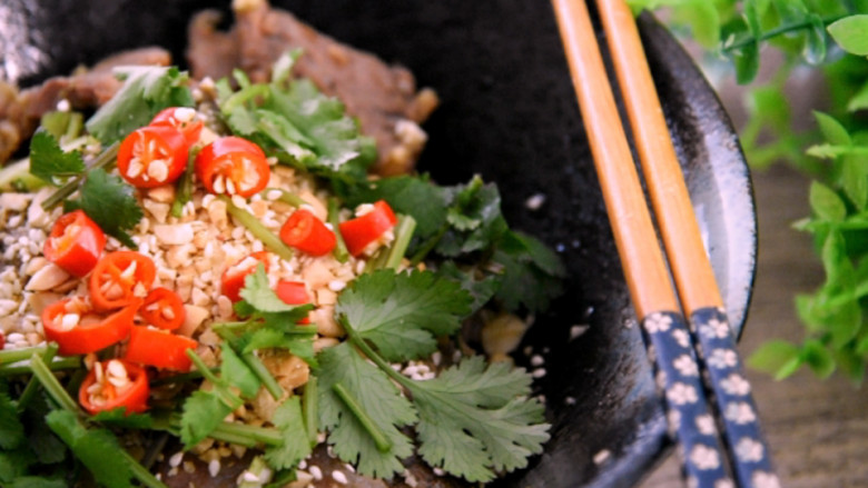 一分钟教你做凉拌牛肉简单好吃超级下酒