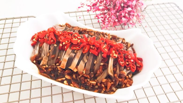 春节餐桌必备芥末猪肚丝