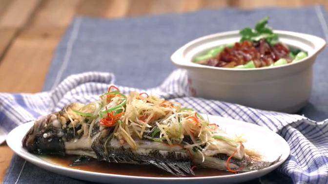 梅香咸鱼蒸鲈鱼＆腊味双拼饭