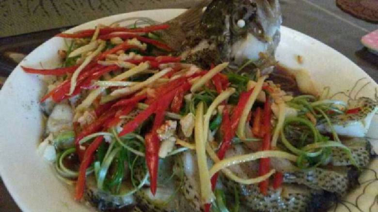 自创清蒸开屏鲈鱼