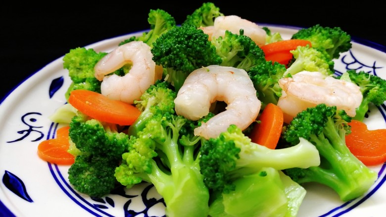 减脂系凉拌虾仁西兰花胡萝卜