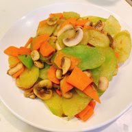 香菇胡萝卜炒莴苣