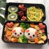 鸡肉杏鲍菇小猪便当