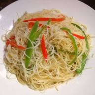 简简单单也不失美味辣椒炒米粉