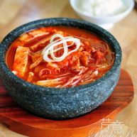 红火石锅泡菜汤