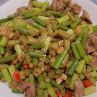 酸豆角炒鸡胗