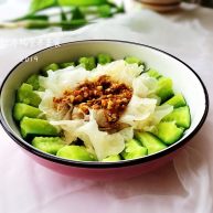 银耳拌黄瓜