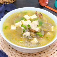 花蛤豆腐汤