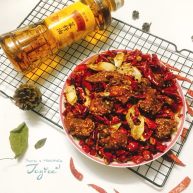 香脆芝麻辣子鸡