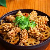 鱿鱼藕片麻辣香锅