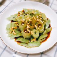 无油凉拌开胃黄瓜可做减肥晚餐