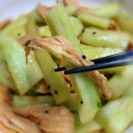 黄瓜拌腐竹