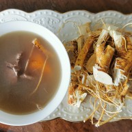 五指毛桃煲猪骨汤