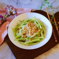 黄瓜凉拌金针菇