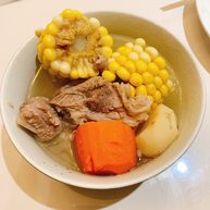 筒骨红萝卜马蹄玉米汤