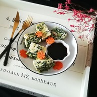 蛋香鸡肉菠菜糕