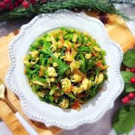 香芹胡萝卜辣椒炒鸡蛋